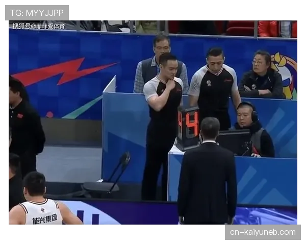 假摔判罚为何难以统一标准？裁判和VAR背后的争议解析